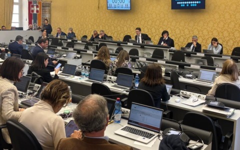 Il consiglio regionale colma il disavanzo sanitario. Opposizioni in aula con le forbici