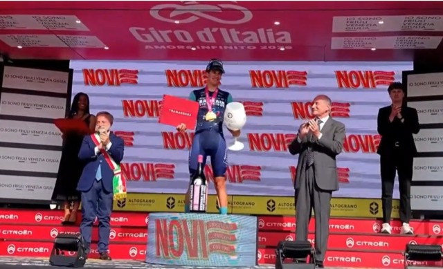 Il Giro d’Italia accolto a Novi Ligure con un tripudio di festa