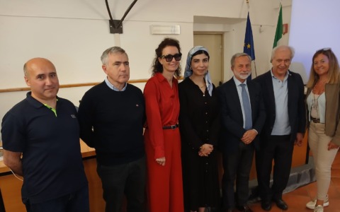 Pashtana Durrani a Novi Ligure per parlare della prima rete digitale in Afghanistan