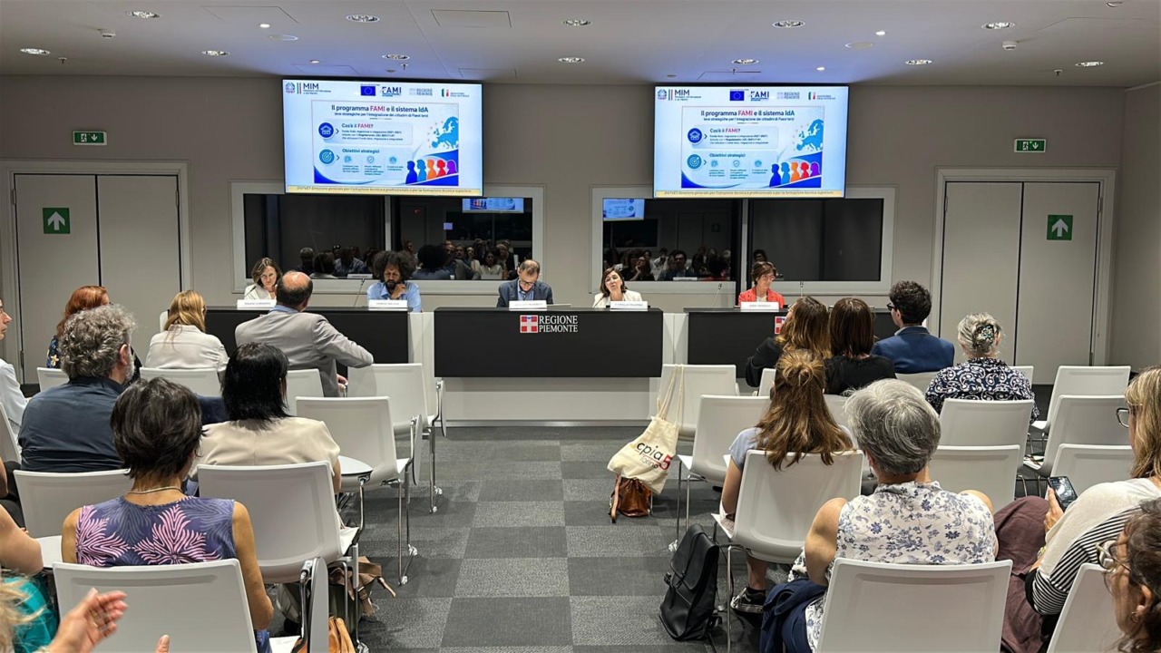 Progetto Petrarca 7: al Grattacielo Piemonte il seminario “Apprendere la lingua, esercitare la cittadinanza”