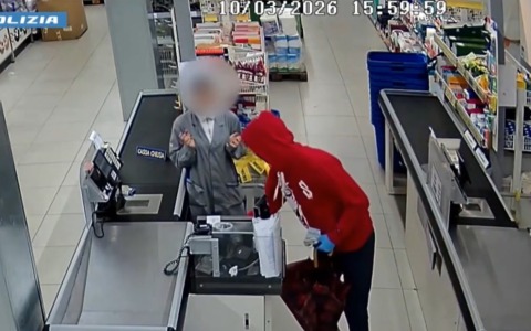 Ladro trasformista arrestato a Torino. 4 cambi d’abito non bastano per eludere il carcere