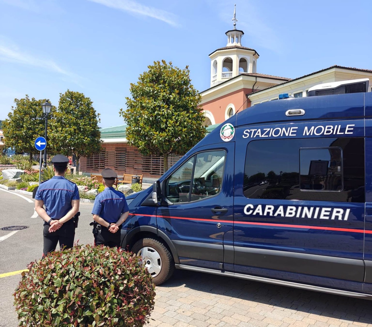 Controlli per l’inizio dei pre-saldi all’Outlet di Serravalle: identificate oltre 70 persone