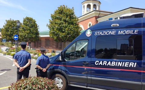 Controlli per l’inizio dei pre-saldi all’Outlet di Serravalle: identificate oltre 70 persone