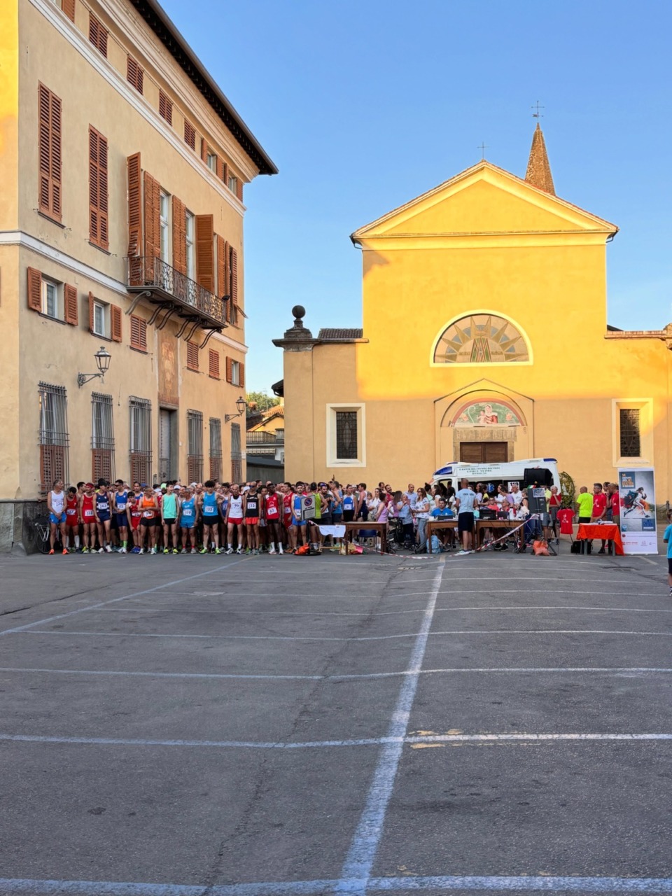 Torna domani la StraNovi. Successo per la StraOvada. Ultime chance salvezza per il Monferrato basket