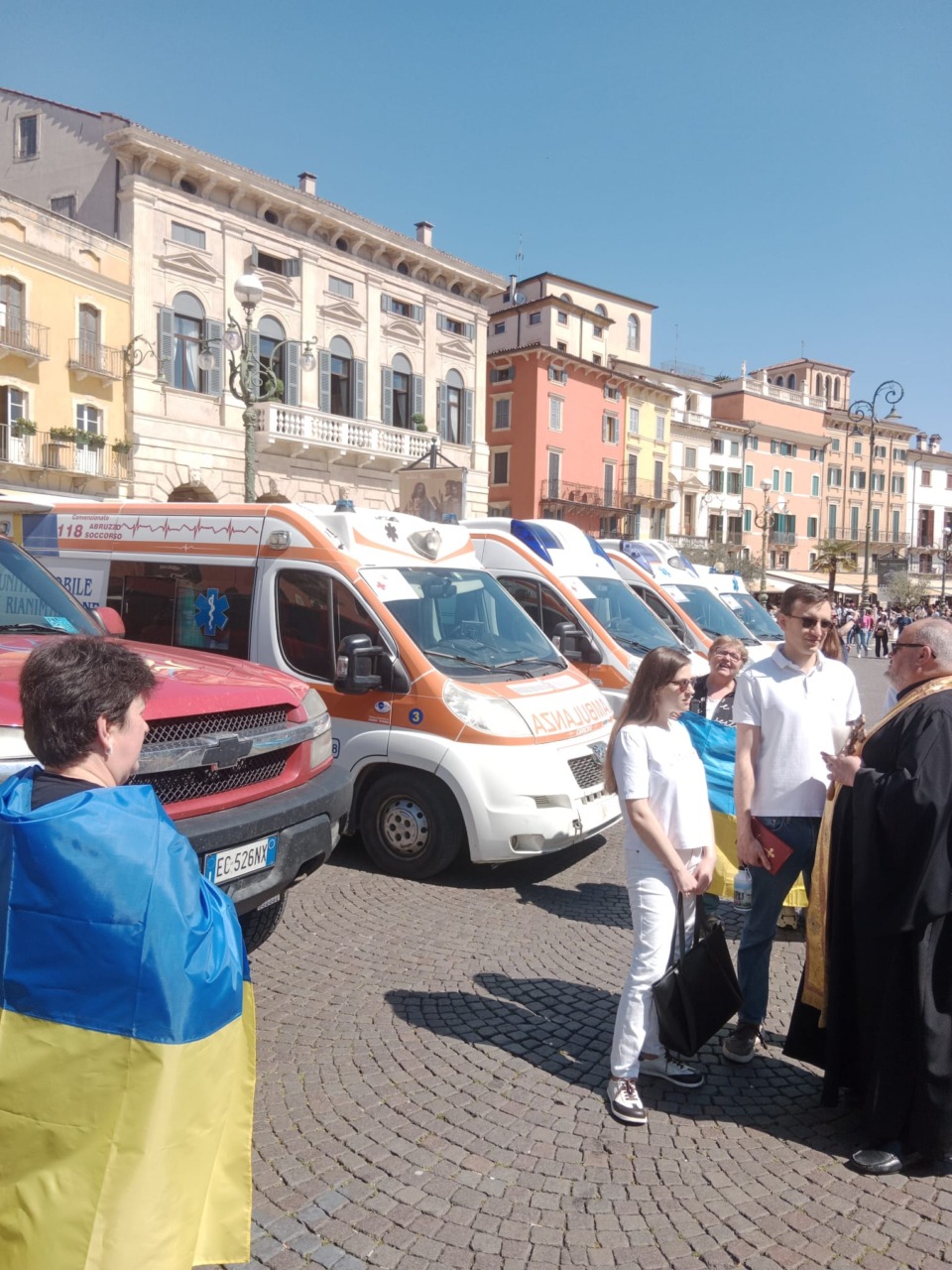 11 ambulanze in partenza per l'Ucraina Verona Alessandrino