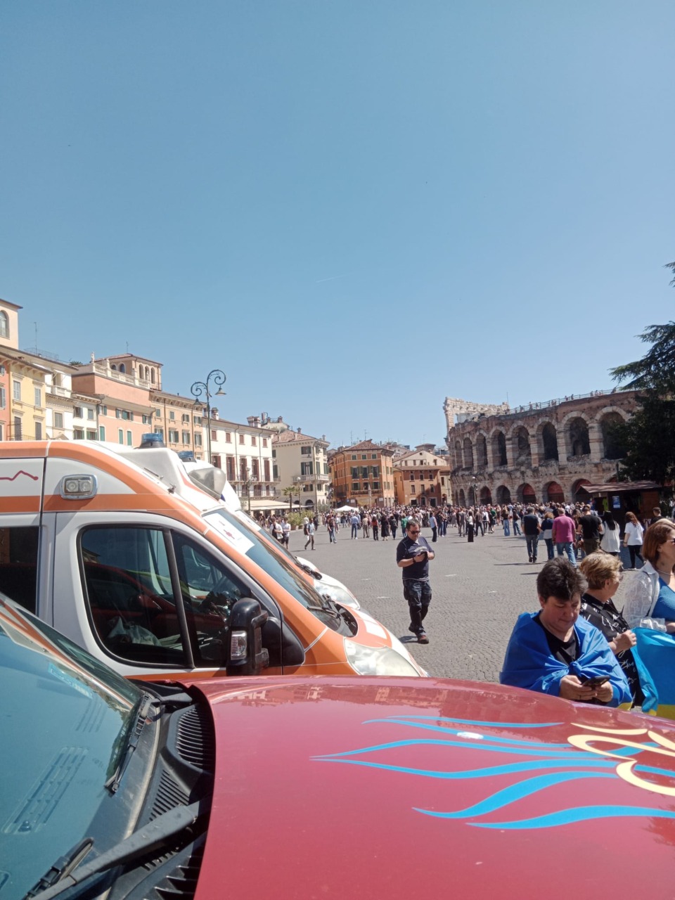 11 ambulanze in partenza per l'Ucraina Verona Alessandrino
