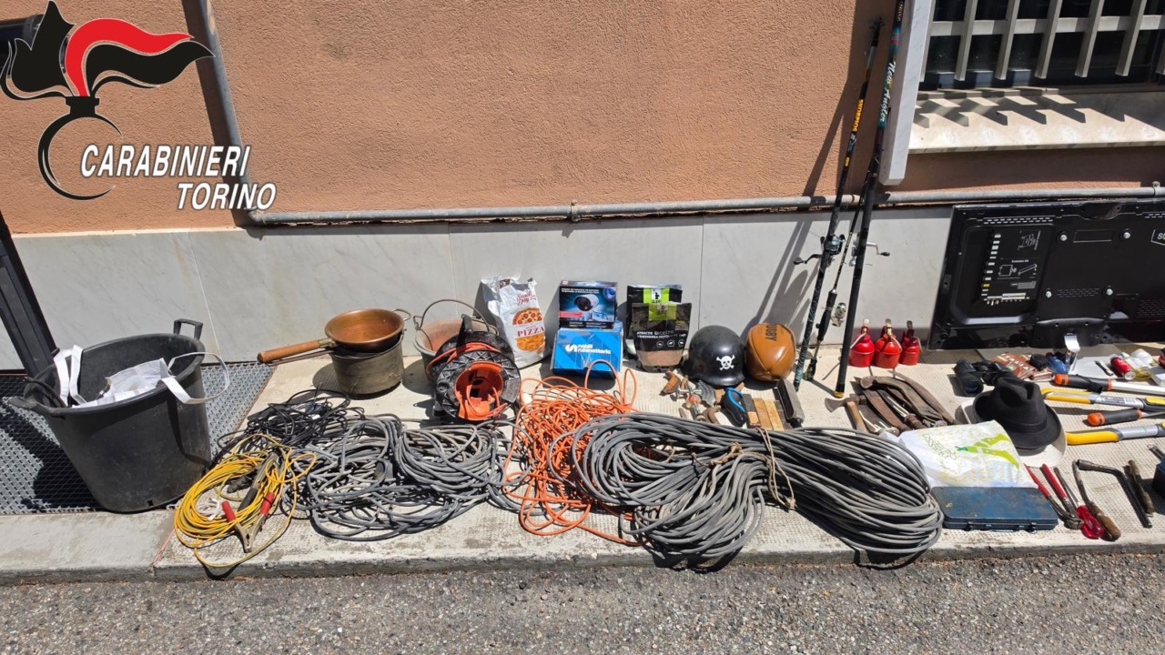 Inseguimento tra Andrate e Chiaverano: sgominata banda di ladri d’appartamento, tre arresti a Ivrea
