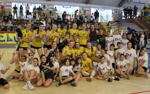 Acrobatica Volley verso la storica promozione in A3. Il Derthona calcio si gioca la salvezza col Gozzano