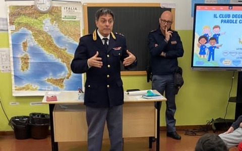 “Non ferire con le parole”: la Polizia incontra gli studenti della Scuola Ferrero di Alessandria