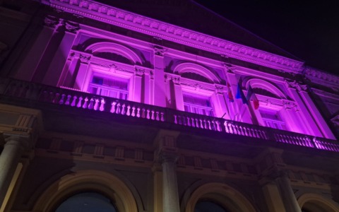 L’Ospedale di Alessandria illuminato di magenta per la Giornata Mondiale dell’Esofagite Eosinofila