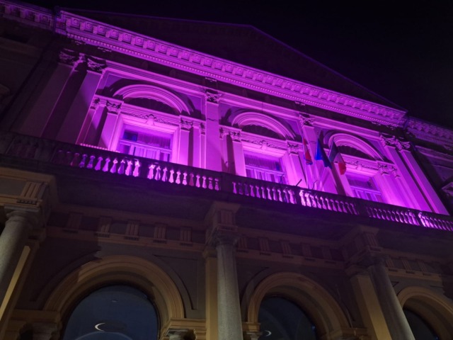 L’Ospedale di Alessandria illuminato di magenta per la Giornata Mondiale dell’Esofagite Eosinofila