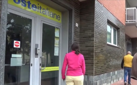 Prime difficoltà per gli ovadesi dopo la chiusura dell’ufficio postale per ristrutturazione