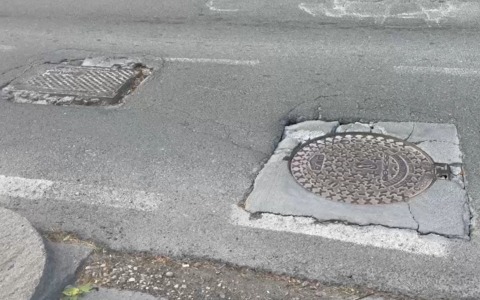 Tombini difettosi in via Casalcermelli: Alessandria Sud chiede intervento urgente