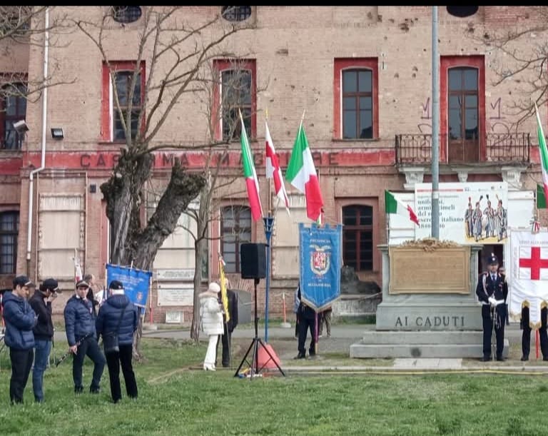 Sciaudone denuncia il degrado alla Cittadella: “Manca il rispetto per i caduti e per il Tricolore”