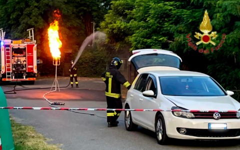 Montecastello, perdita di GPL da un’auto: Vigili del Fuoco bruciano il gas in sicurezza