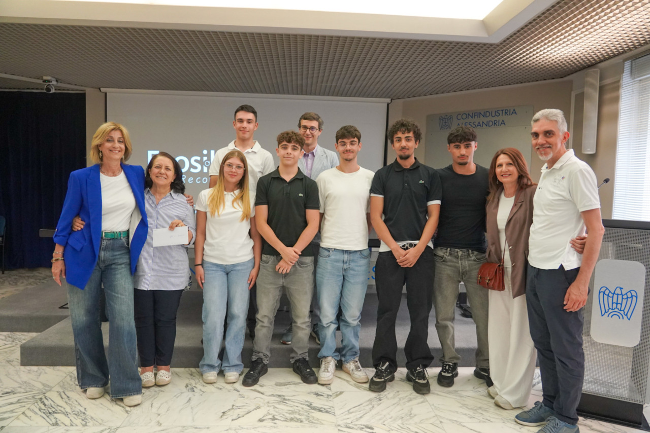 Confindustria Alessandria premia gli studenti: vince il progetto “Eco Silicon Recovery”