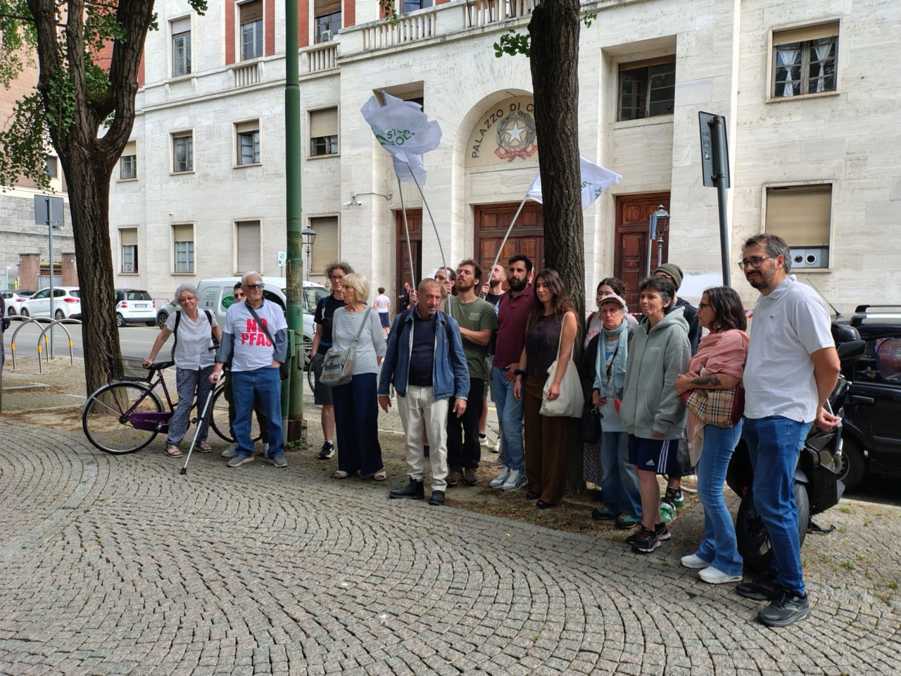 Manifestazione ex Solvay: no a risarcimenti economici, sì alla bonifica del terreno