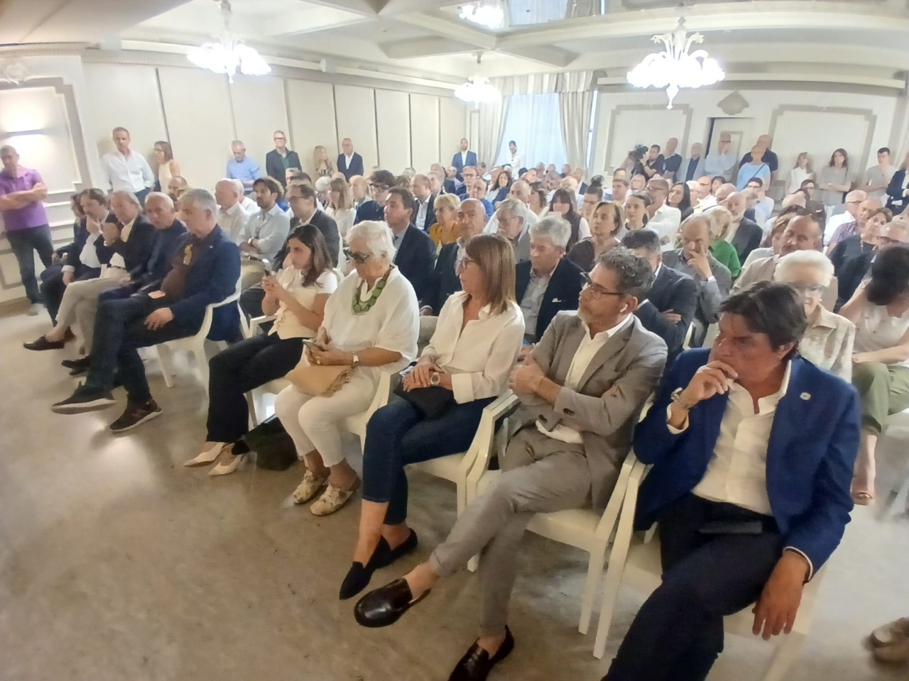 Carlo Calenda presenta il suo libro ad Alessandria