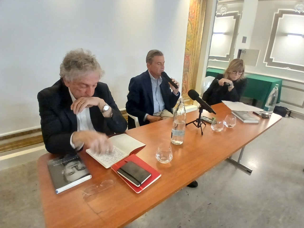Carlo Calenda presenta il suo libro ad Alessandria