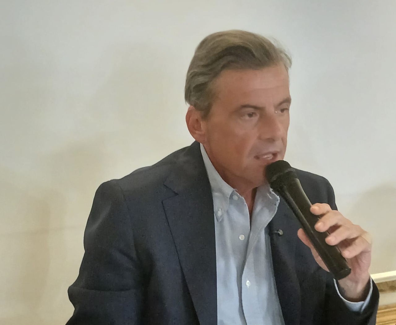 Carlo Calenda ad Alessandria: “Putin intrappolato nel suo imperialismo”