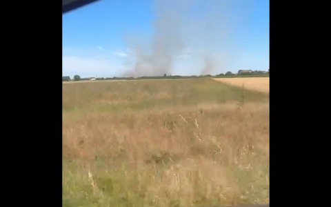 Vasto incendio nei campi di Pozzolo Formigaro: Vigili del Fuoco sul posto