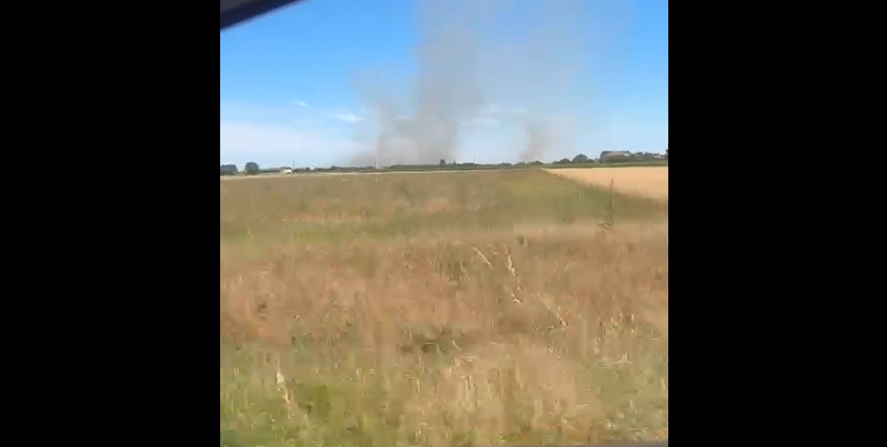 Vasto incendio nei campi di Pozzolo Formigaro: Vigili del Fuoco sul posto