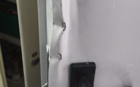 Tortona, raid alla mensa Caritas: danneggiata la porta ma nessun furto