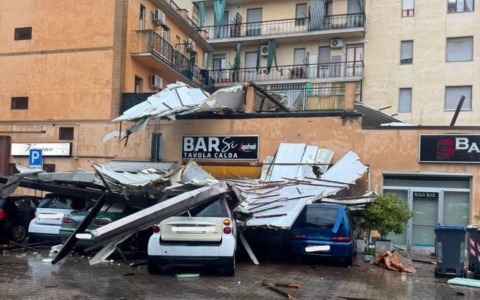 Maltempo: chiusa via Genova a Spinetta Marengo. Alberi abbattuti e tetti scoperchiati in diverse zone della provincia