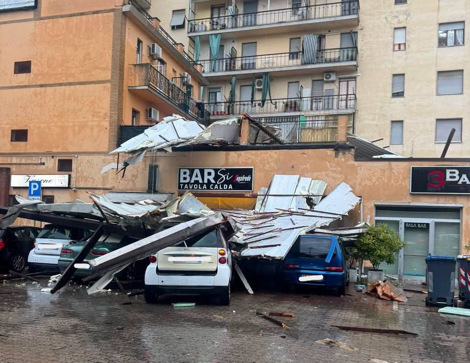 Maltempo: chiusa via Genova a Spinetta Marengo. Alberi abbattuti e tetti scoperchiati in diverse zone della provincia