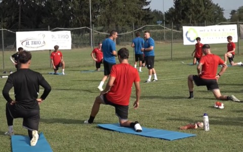 Il raduno dell’Alessandria calcio accolta dai tifosi a Felizzano