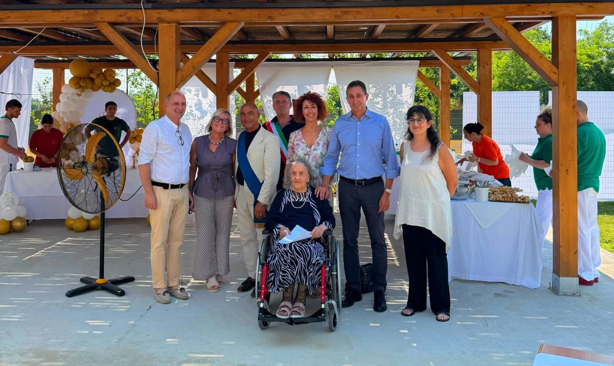 La storica infermiera e assistente sociale Angioletta Passi compie 100 anni: l’omaggio del Comune di Alessandria