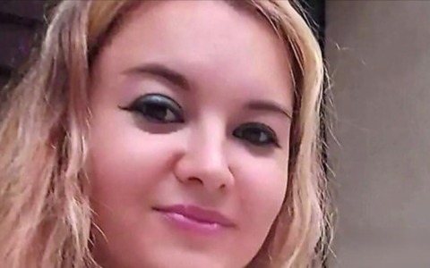 Donna trovata morta avvolta in un lenzuolo a Torino: c’è un indagato