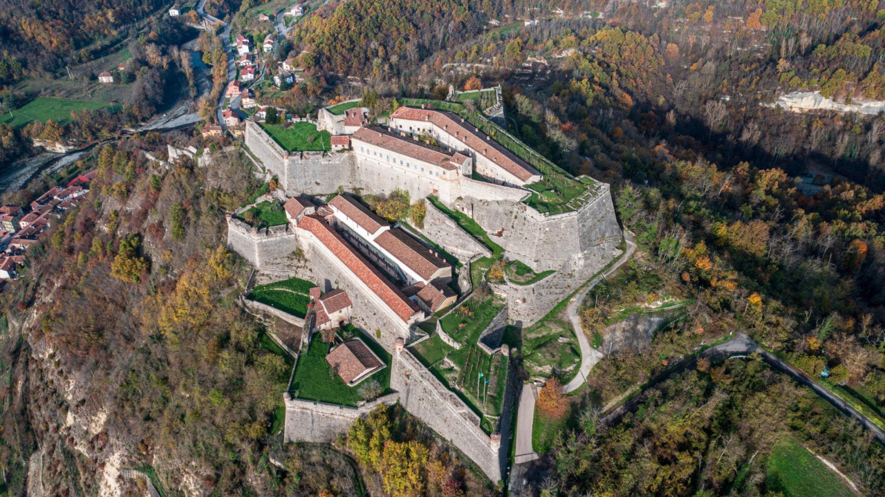 Il Forte di Gavi riapre al pubblico dopo il restauro: nuovi spazi museali, percorsi inclusivi e tecnologie digitali