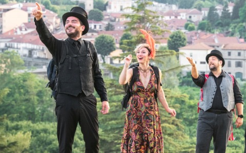 Gli Scavalcamontagne tornano in Piemonte: spettacoli itineranti tra Astigiano e Alessandrino