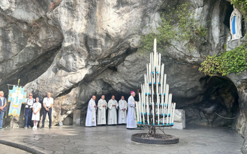 Oltre 200 pellegrini della Diocesi di Tortona in partenza per Lourdes con il vescovo Marini