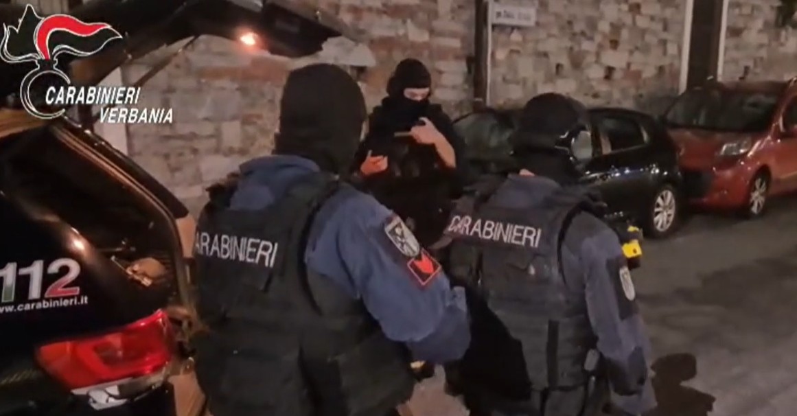 Ndrangheta in Piemonte: i carabinieri arrestano otto persone per estorsioni e traffico dei rifiuti
