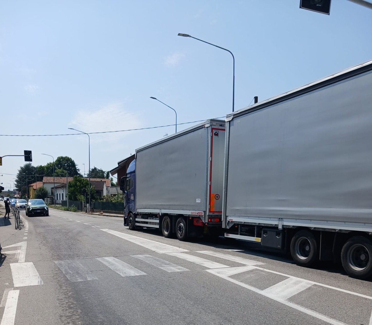 Alessandria, chiude il parcheggio abusivo per tir a San Michele