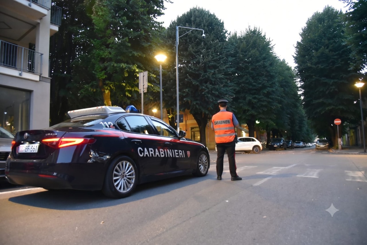 Controlli dei Carabinieri a Tortona: un arresto per violenza e resistenza a Pubblico Ufficiale