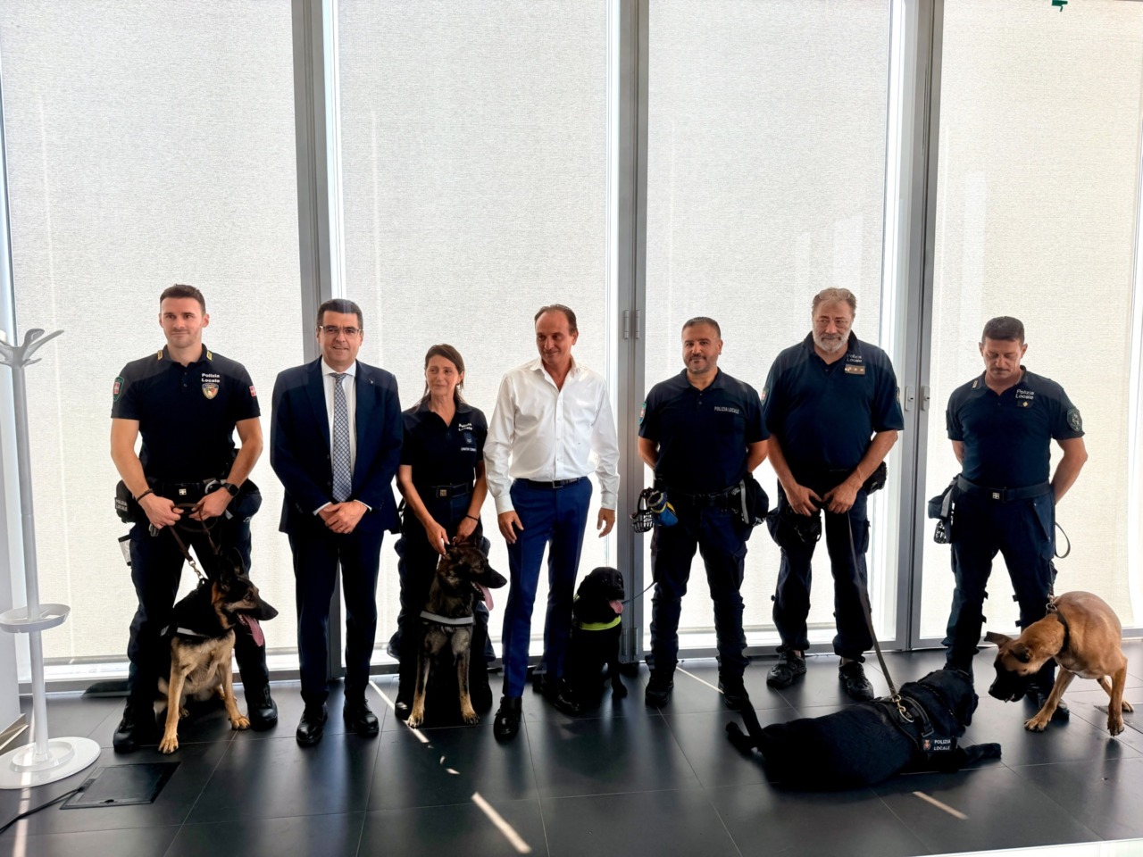 Polizia locale, nasce il primo gruppo regionale di unità cinofile del Piemonte