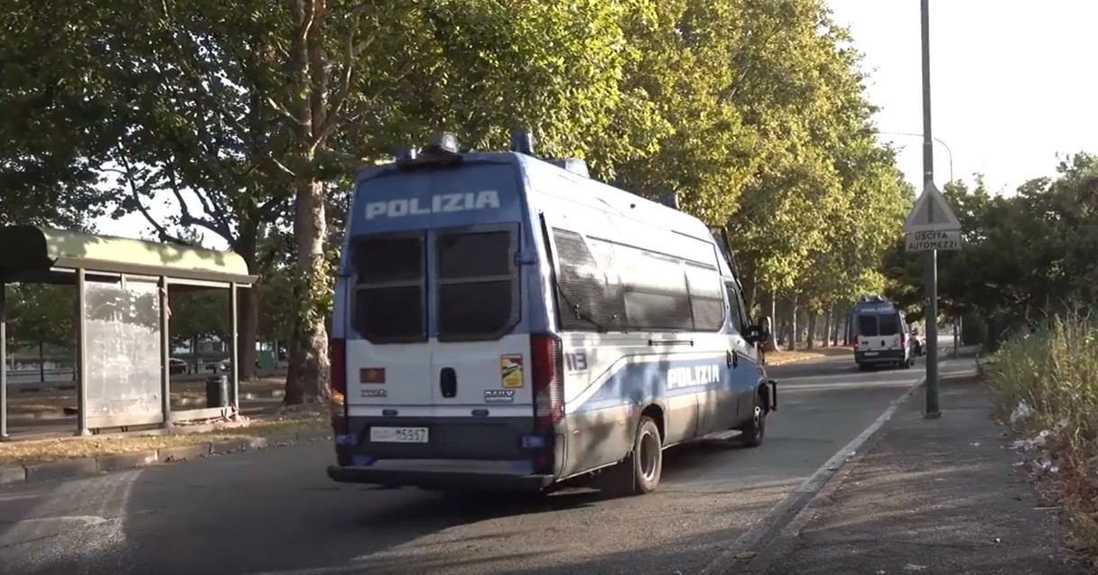 Maxi operazione di Polizia nel vasto insediamento sinti di Mirafiori a Torino